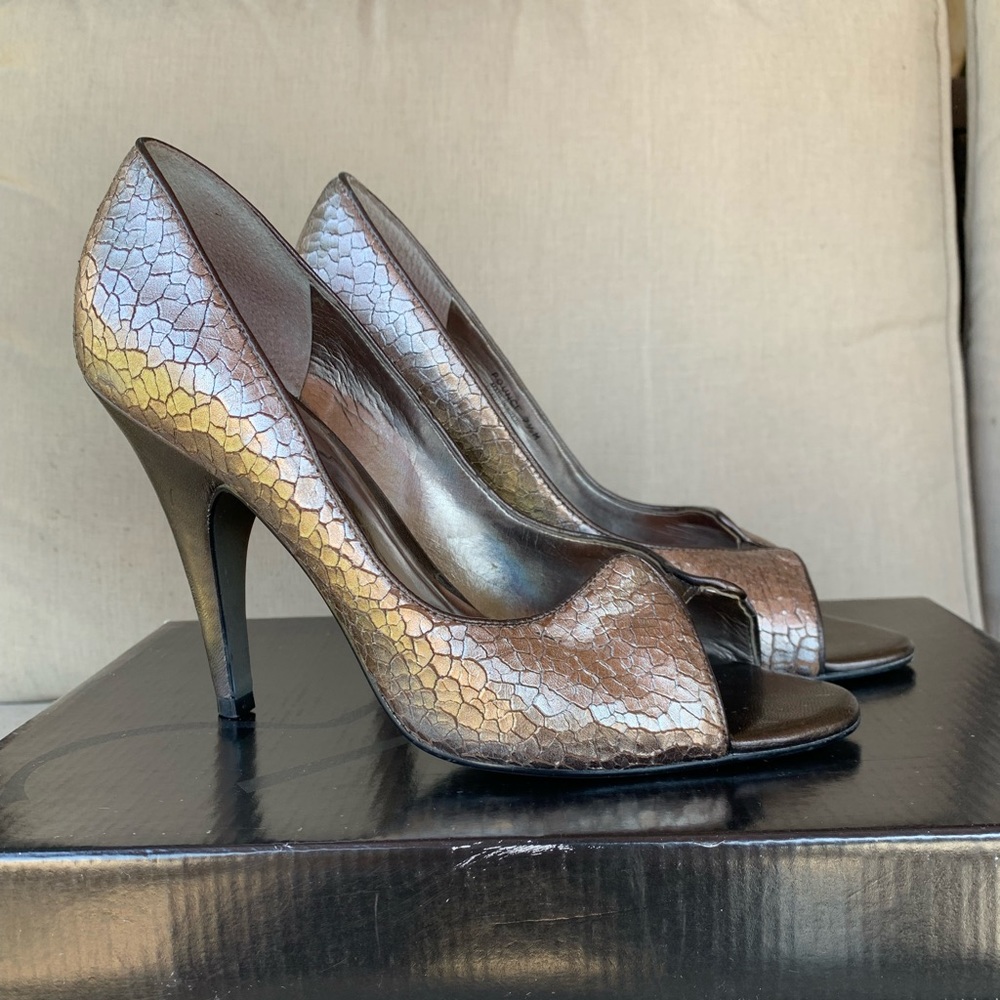 Women shoes by Carlos Santana, size 7.5M, champagne color